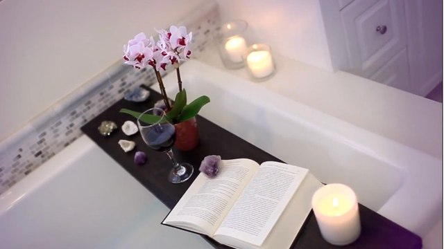 Cette étagère va changer votre façon de prendre votre bain...