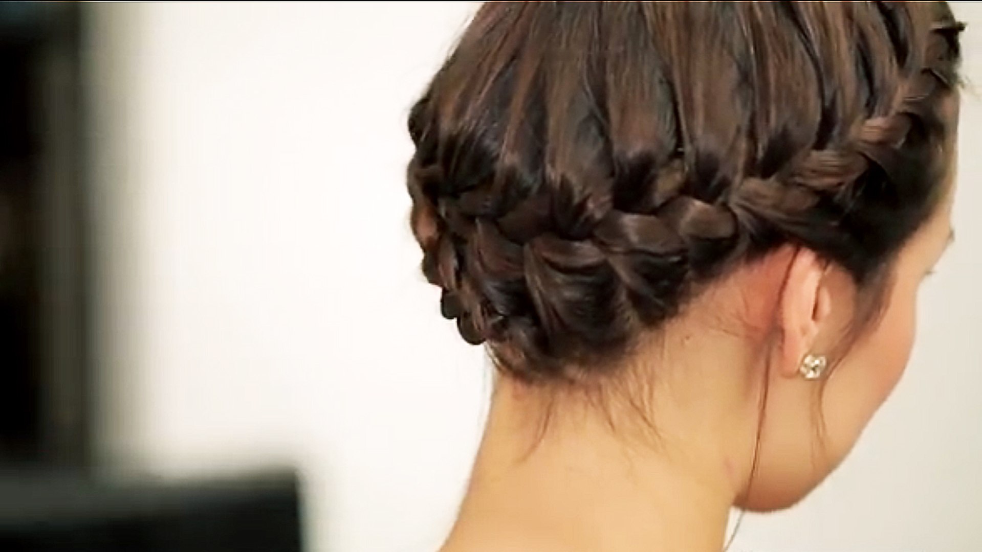 2 Tresses Collées Cheveux Courts Réaliser une couronne de tresses sur cheveux courts, c'est possible - Vidéo  Dailymotion
