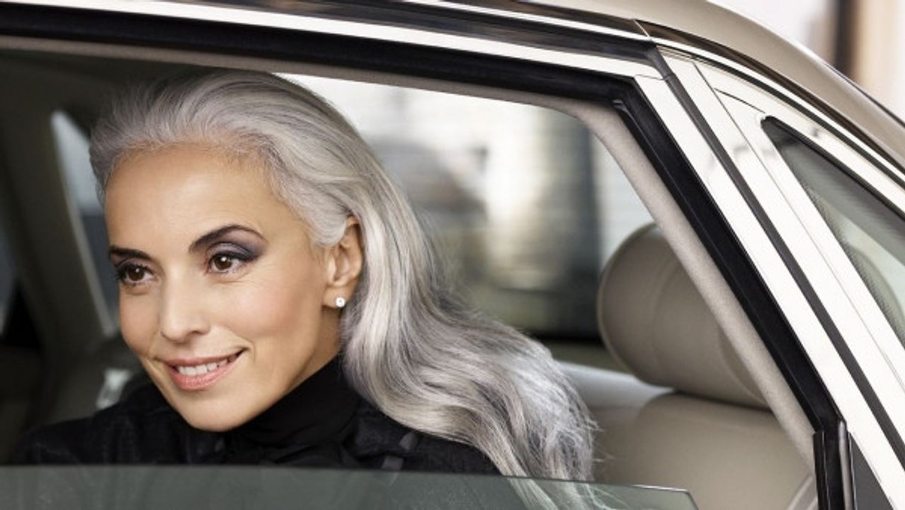 Yasmina Rossi, le mannequin de 59 ans qui rend toutes les femmes jalouses