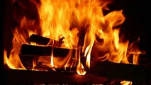 Pour allumer un feu de cheminée très rapidement, ces astuces sont les plus efficaces