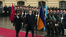 Эрдоган в Киеве поддержал Украину и разрешил производить 