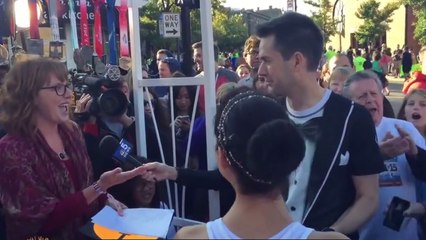 Ce couple se marie en plein marathon. Une cérémonie grandiose en toute simplicité