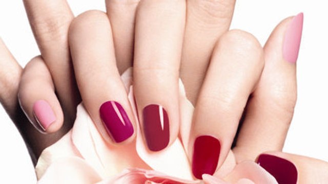 Le vernis à ongles est soupçonné de vous faire grossir