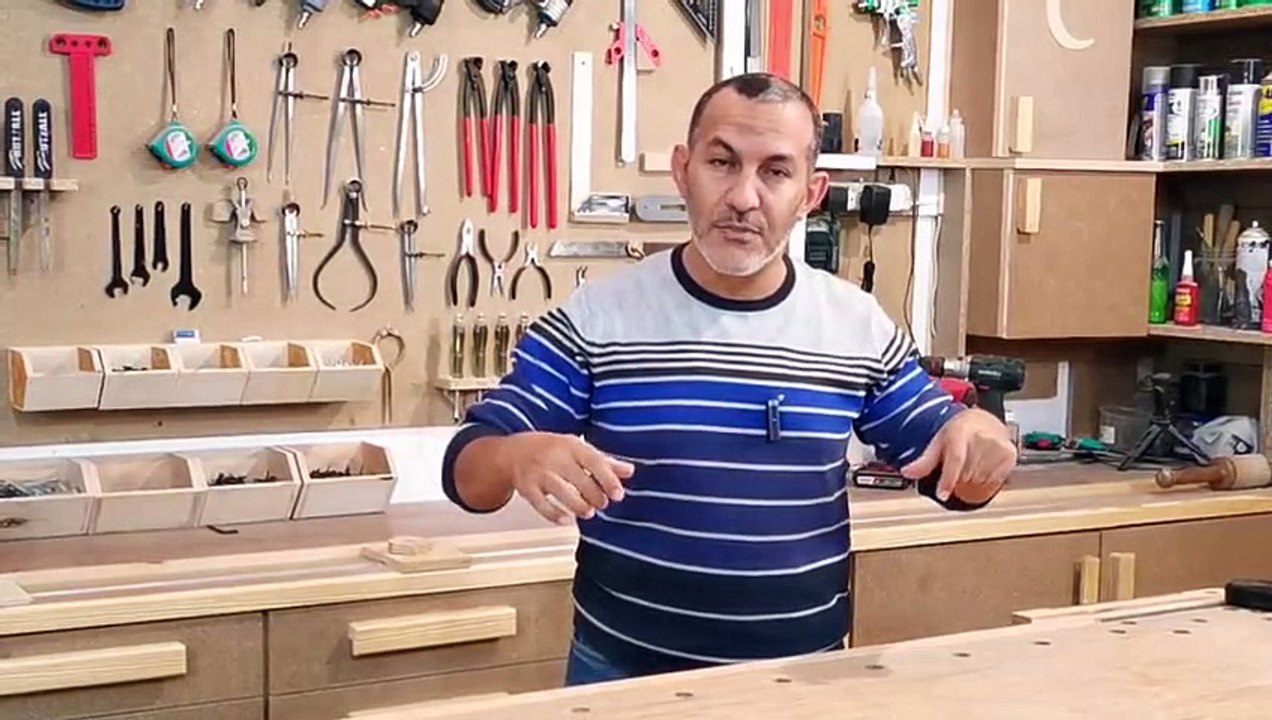 عالم المعرفه .......كيف تصنع طاولة المثقاب الرأسي _ الطاولة المنزلقة