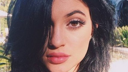 Kylie Jenner : son étonnant secret pour réaliser son carré wavy