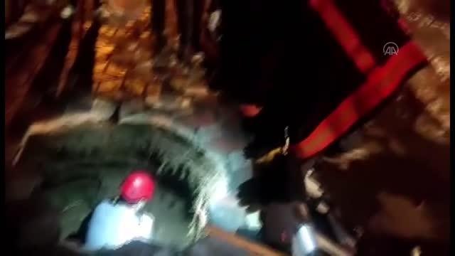 Kaldırımın çökmesi sonucu oluşan çukura düşen kişi yaralandı