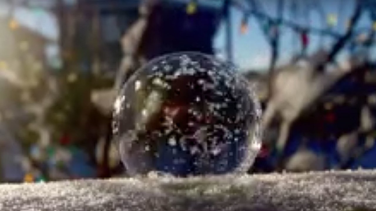 Voilà ce qui arrive quand on fait des bulles de savon quand il gèle
