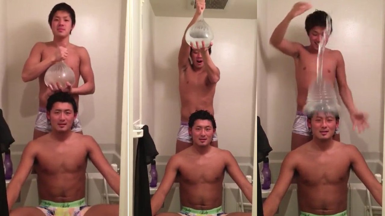 Deux Japonais et un préservatif