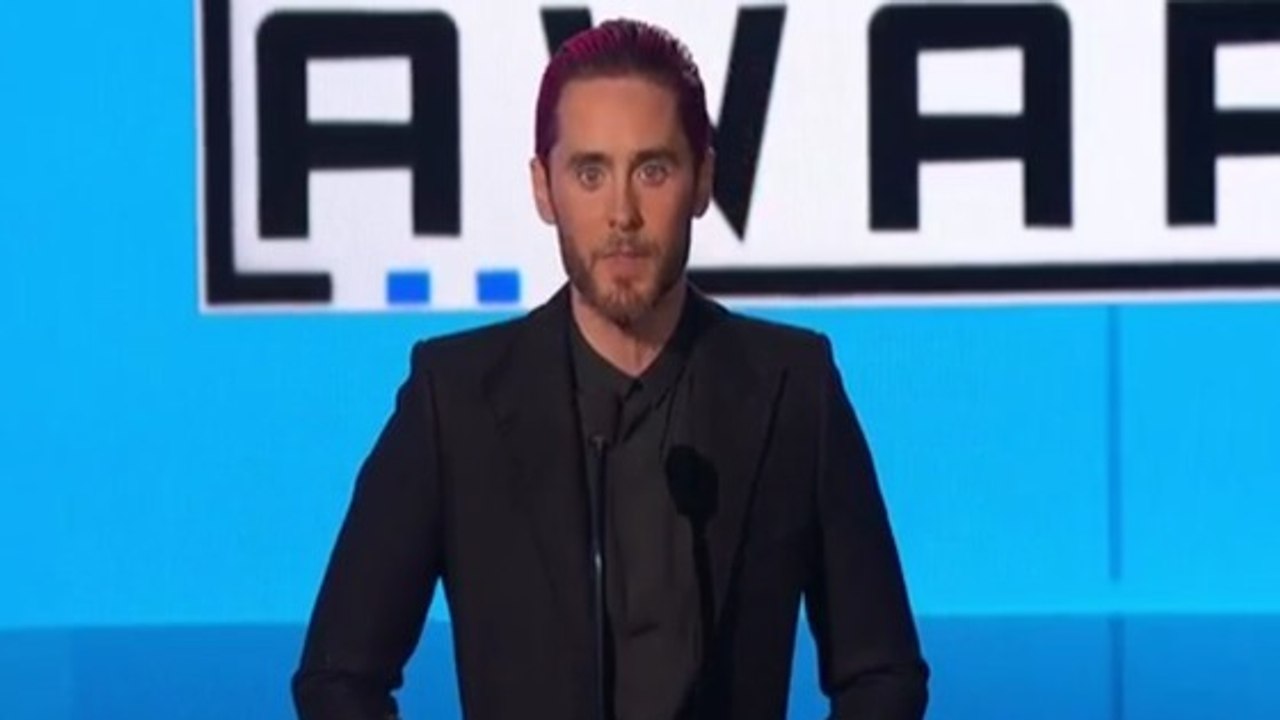 Attentats de paris : l'hommage très émouvant de Jared Leto aux American Music Awards