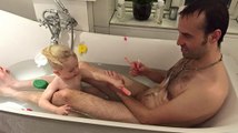 Cette photo de Chris Torben prenant un bain avec sa fille a choqué les internautes