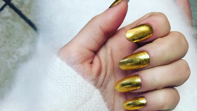 Nail art : la tendance des ongles couleur or