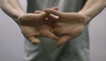 Faire craquer ses doigts est-il mauvais pour la santé?