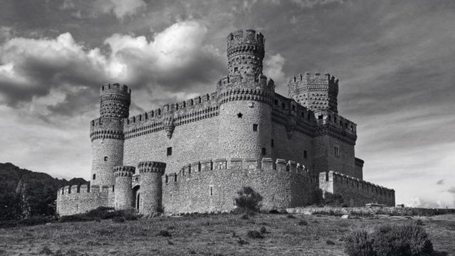 Fixez bien l'image ! Cette photo en noir et blanc apparaît en couleurs comme par magie