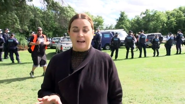 Police dismantle protest against vaccine mandates