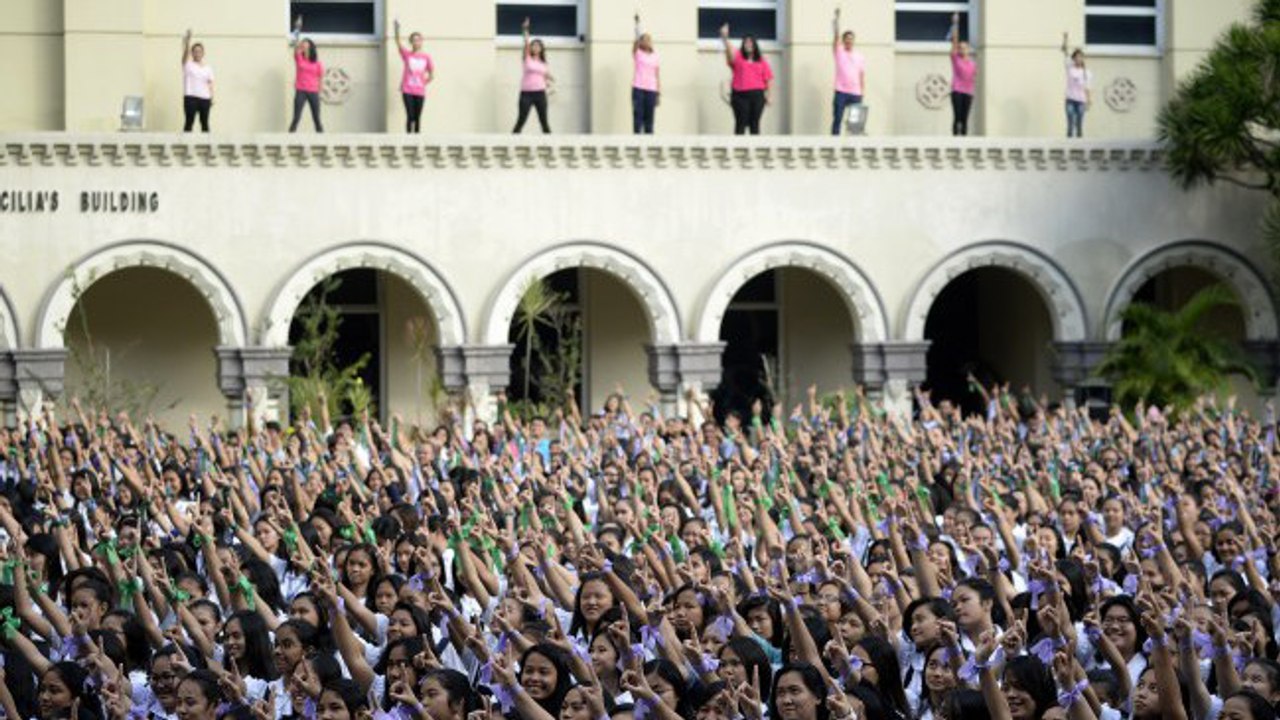 Un flashmob géant contre les violences faites aux femmes aux Philippines
