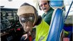 Grande Bretagne : des chiens apprennent à piloter un avion dans une émission télé