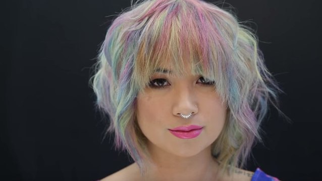 Coloration : la tendance de l'aquarelle dans les cheveux
