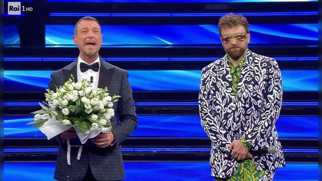 Sanremo 2022, i look più commentati della terza serata: tanta ironia da Rkomi a Orietta Berti