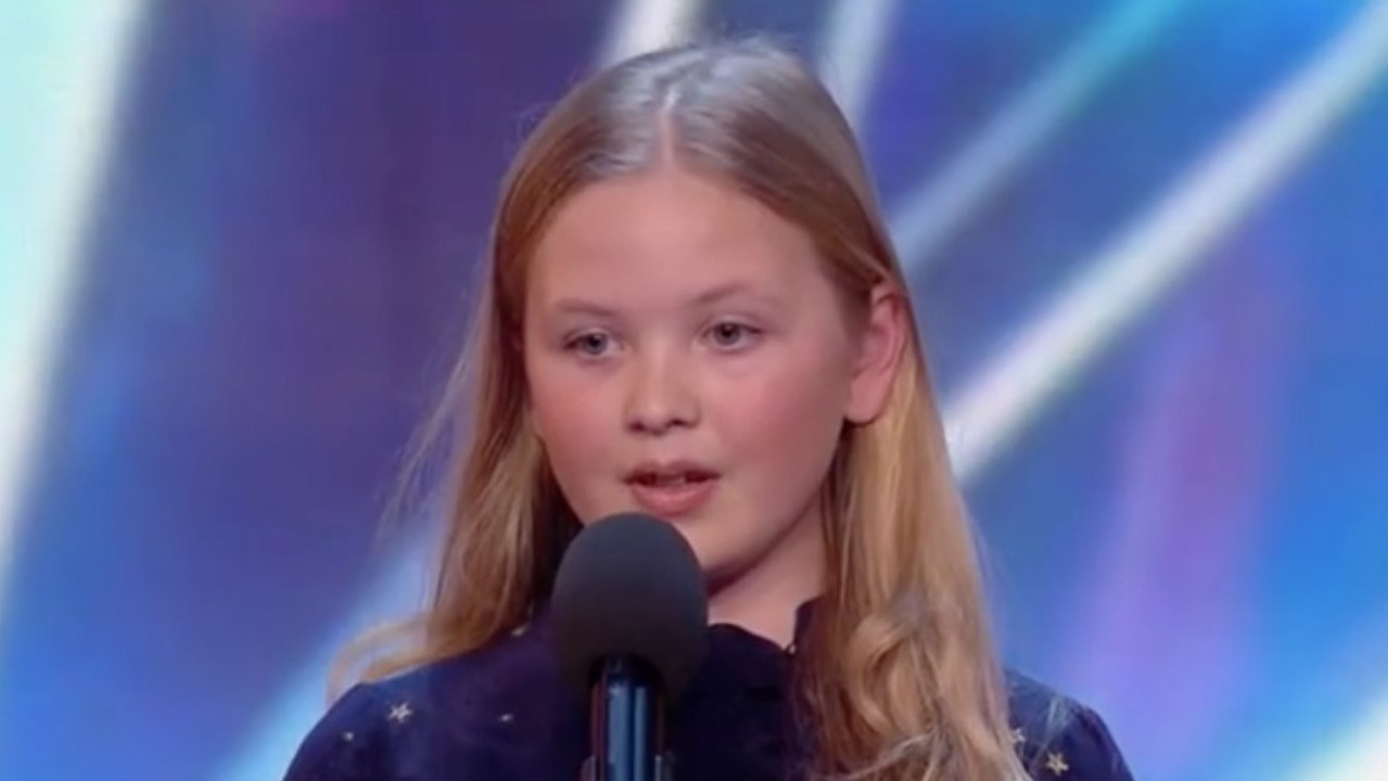 La performance de cette petite fille de 12 ans laisse le jury sans voix