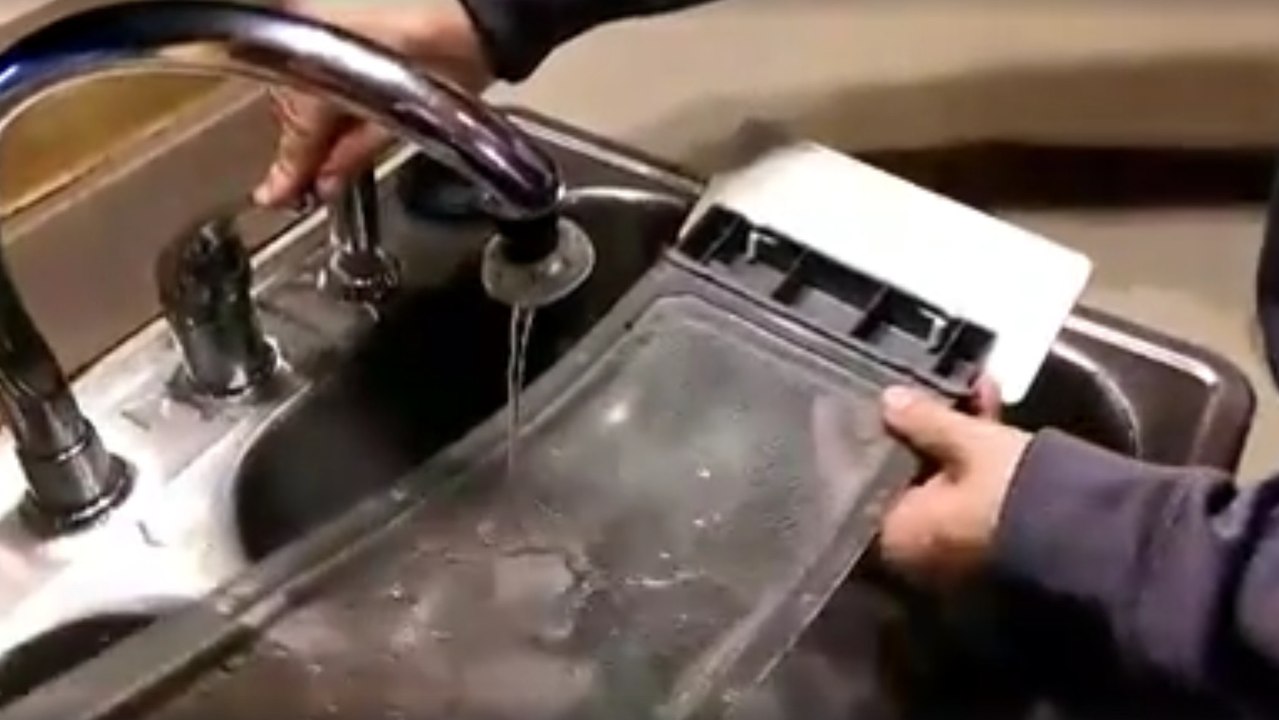 Comment laver le filtre de la machine à laver et pourquoi c'est important de le faire