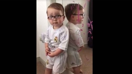 Ce petit garçon a fait une bêtise et accuse Batman d'en être le responsable !