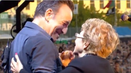 Bruce Springsteen : en plein concert, son geste magnifique en l'honneur de sa mère