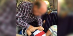 Un enfant pose ses pieds sur le siège dans le train. La réaction de ce retraité choque tout le monde !