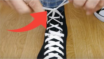 Vous avez toujours mal lacé vos chaussures ! Voici la meilleure des méthodes !