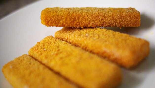 Enquête : les poissons panés contiennent tout... Sauf du poisson !