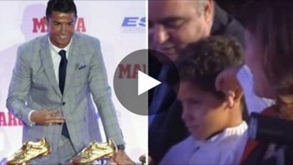 Cristiano Ronaldo : son fils lui fait un doigt d'honneur lors la cérémonie du Soulier d'or