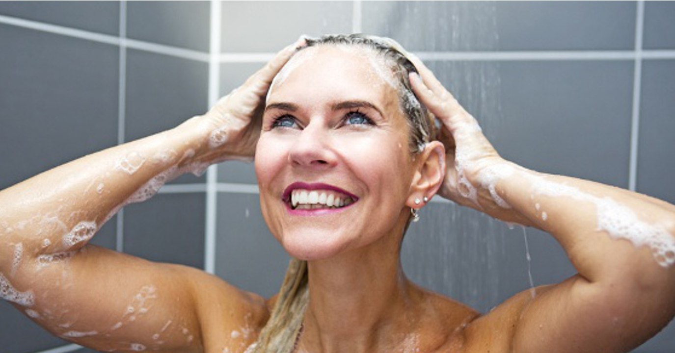 Il est conseillé de faire pipi sous la douche... et c'est la science qui le dit !