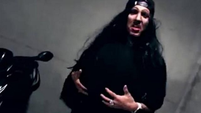 Les Anges 8 : Vivian de Secret Story clashe Sarah Fraisou pour venger Aurélie dans une vidéo très étrange