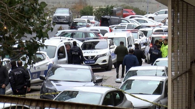İstanbul’da hareketli dakikalar! Polise ateş açıp lüks sitenin bahçesine girdiler