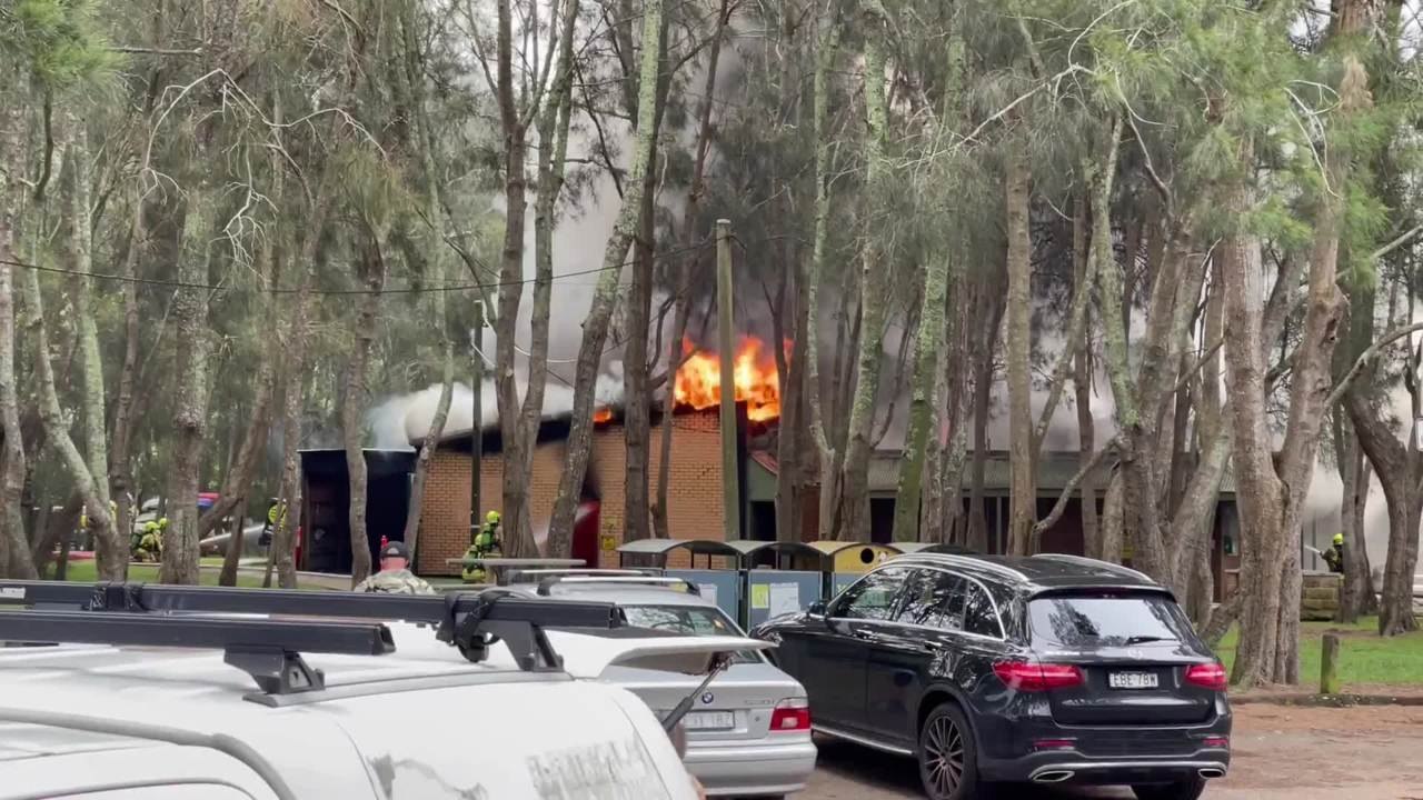 Fire at Narrabeen Lakes Sailing Club, Jamieson Park Paddle