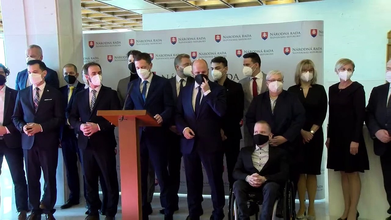ZÁZNAM: Premiér a minister obrany ocenili odsúhlasenie obrannej dohody s USA