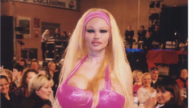 GALA VIDÉO - Lolo Ferrari : pourquoi son lieu d'inhumation a longtemps été caché ?