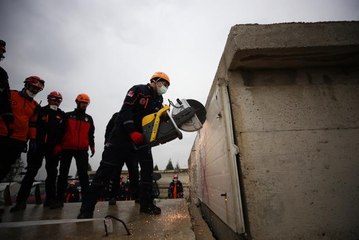 AFAD deprem tatbikatı yaptı