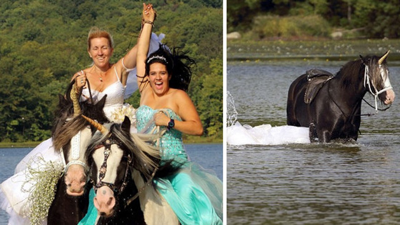 Cette mariée réalise son rêve en chevauchant un...