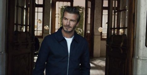 Il dépense une fortune pour ressembler à Beckham, mais le résultat est catastrophique !