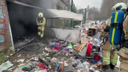 Incendie dans des box garages à Laeken