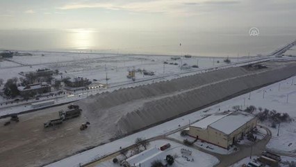 Moskova'nın sokaklarını örten karları Türkiye'nin tuzu eritiyor