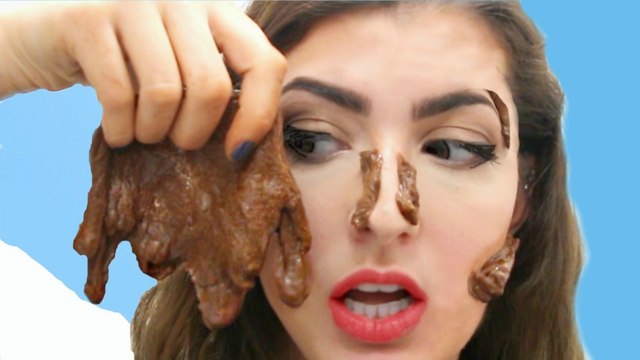 Une youtubeuse invente une drôle de technique pour réaliser son contouring sans maquillage