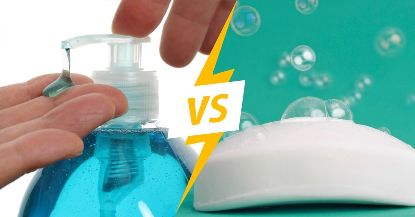 Vaut-il mieux choisir un savon solide ou liquide ? Les dermatos répondent !