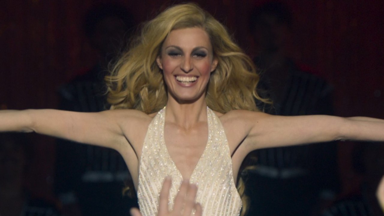 Dalida : la célèbre chanteuse reprend vie sur grand écran