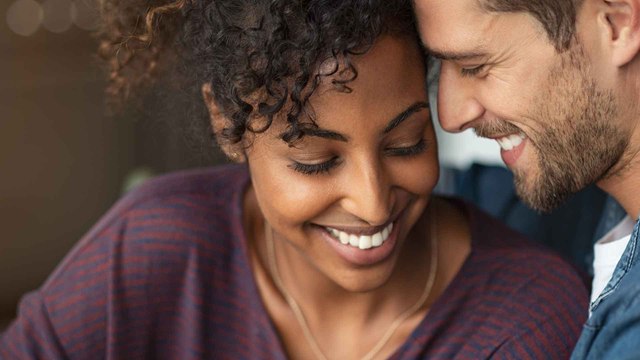 Liebeshoroskop Wassermann und Waage: Love is in the air