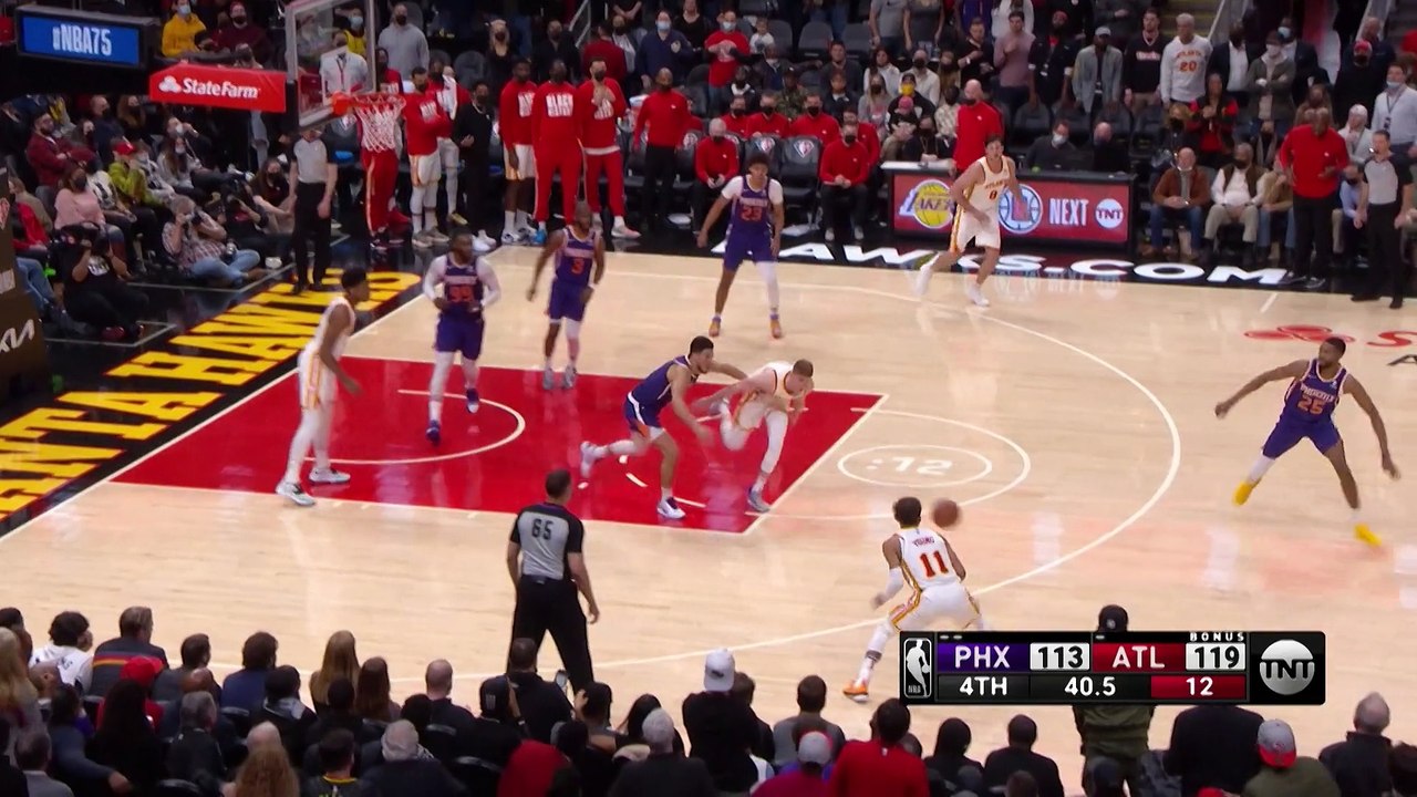 Highlights: Young-Dreier besiegelt Hawks-Sieg