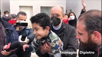 Siena, il piccolo Mustafa ringrazia l'Italia: qui avrà un futuro