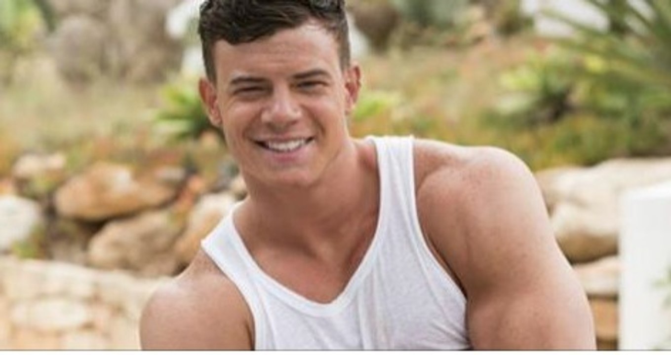 Les Princes de l'amour 4: Adrien Laurent n'a pas toujours été aussi musclé. Des photos de lui avant ressortent !