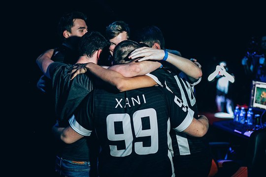 Le Gentside Esports Club remporte la DreamHack Tours et se place en tête de l'Open Tour France