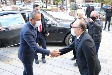 BAKAN ÖZER: ÖĞRETMENLERİN 60 YILLIK ÖZLEMİ GİDERİLDİ